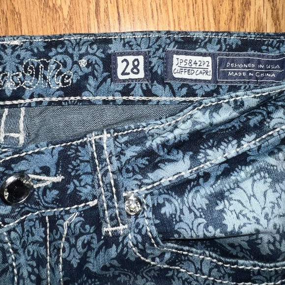 Miss Me Capris - Picture 4 of 6